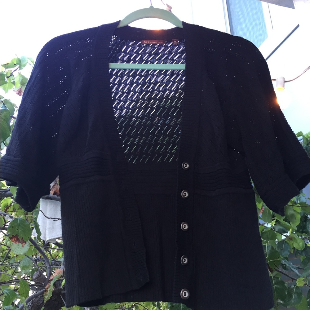 Short sleeved black 525 American sweater